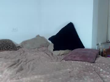Emmiily Chaturbate stream image from August 29, 2025