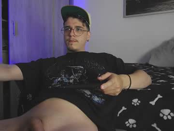 Hun_Damer Chaturbate stream image from August 29, 2025