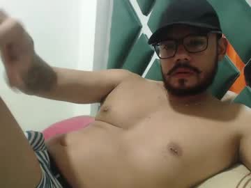Juanfe_Style Chaturbate stream image from August 29, 2025