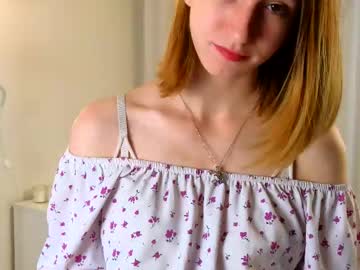 Fellissamissa Chaturbate stream image from August 29, 2025