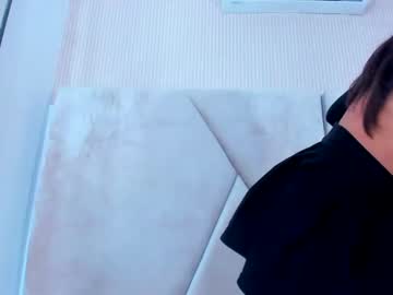 Liindsaymoon Chaturbate stream image from August 29, 2025