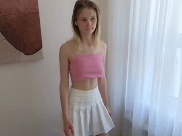 Rosamyers Chaturbate stream image from August 29, 2025