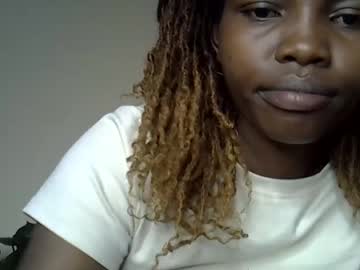 Craizybitch Chaturbate stream image from August 29, 2025