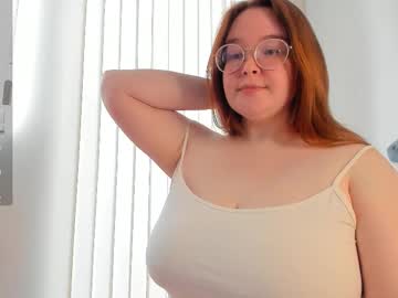 Debbiewood Chaturbate stream image from August 29, 2025
