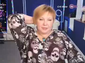 Kira_Kennet Chaturbate stream image from August 29, 2025