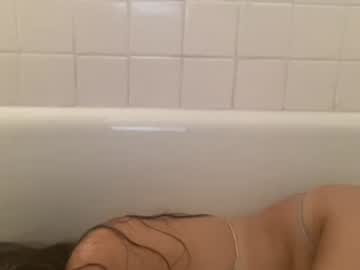 Misslia101 Chaturbate stream image from August 29, 2025