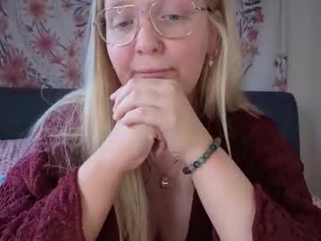 Barbiegirl966 Chaturbate stream image from August 29, 2025