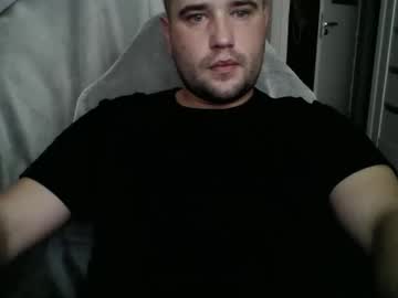 Adampol92 Chaturbate stream image from August 29, 2025