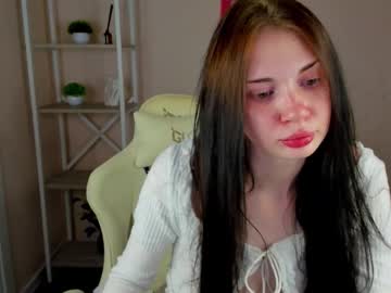 Lolatwizz Chaturbate stream image from August 29, 2025