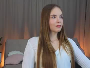 Mischablue Chaturbate stream image from August 29, 2025