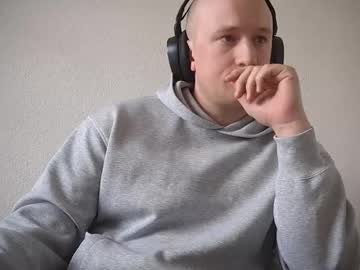 Cantstayaway2 Chaturbate stream image from August 29, 2025