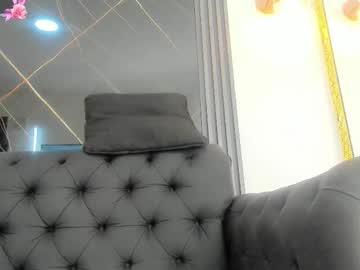 Evaloviaa_ Chaturbate stream image from August 29, 2025