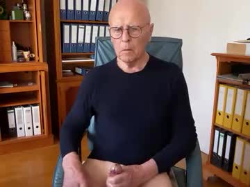 Reteid Chaturbate stream image from August 29, 2025