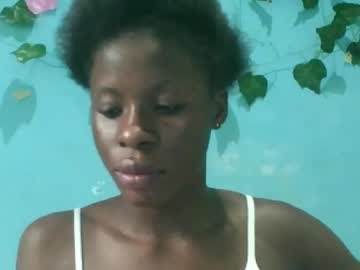 Honey_Bug2 Chaturbate stream image from August 29, 2025