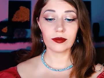 Missbeverlymills Chaturbate stream image from August 29, 2025