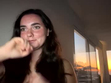 Velveteve_ Chaturbate stream image from August 29, 2025