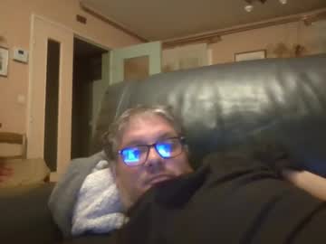 Bozo81 Chaturbate stream image from August 29, 2025