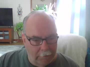 Earl52 Chaturbate stream image from August 29, 2025