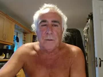 Indieapenut Chaturbate stream image from August 29, 2025