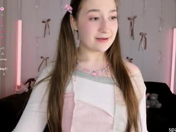 Jenniekitty Chaturbate stream image from August 29, 2025