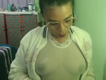 Mmaturemessy Chaturbate stream image from August 29, 2025