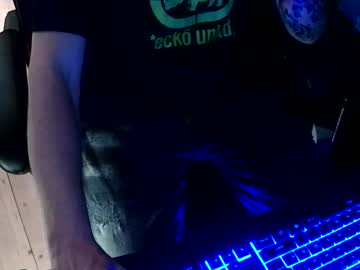 Tomwilles1 Chaturbate stream image from August 29, 2025