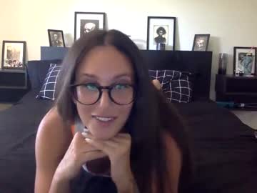 Annmarieferrara Chaturbate stream image from August 29, 2025