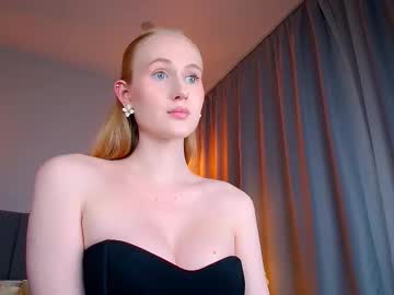 Blondiemermaid Chaturbate stream image from August 29, 2025