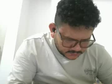 Cachondo695 Chaturbate stream image from August 29, 2025