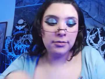 Mikaskullcs Chaturbate stream image from August 29, 2025