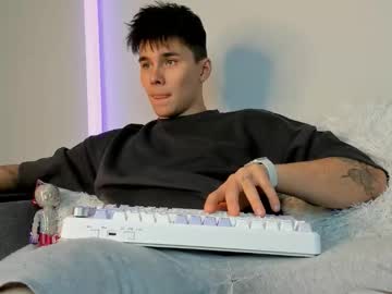 Sairyeks Chaturbate stream image from August 29, 2025
