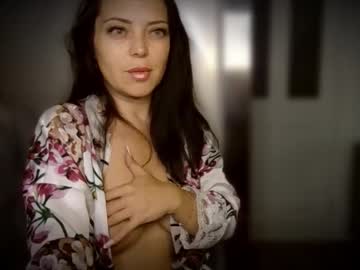 Katevibe Chaturbate stream image from August 30, 2025