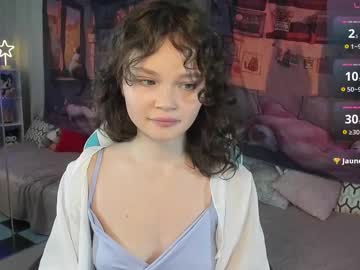 Emilychaves Chaturbate stream image from August 30, 2025