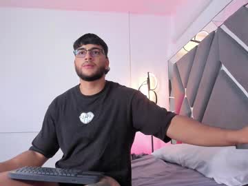 Mikeandlucy Chaturbate stream image from August 30, 2025