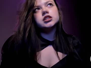Goddessdarina Chaturbate stream image from August 30, 2025