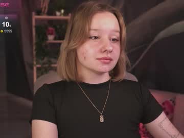 Red_Queeen Chaturbate stream image from August 30, 2025