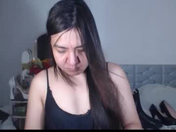 Stellahugets Chaturbate stream image from August 30, 2025