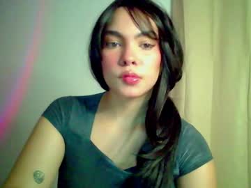 Kiri_Cute Chaturbate stream image from August 30, 2025