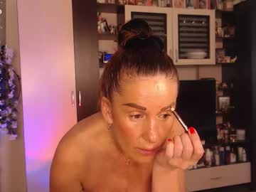 Silenaa_Sloussen Chaturbate stream image from August 30, 2025