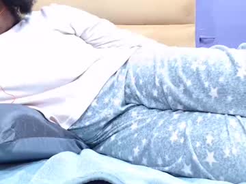 Gianttitts Chaturbate stream image from August 30, 2025