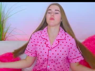 Violeta_Blush Chaturbate stream image from August 30, 2025