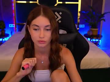 Cherryylulu Chaturbate stream image from August 30, 2025