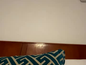 Ozzieq Chaturbate stream image from August 30, 2025