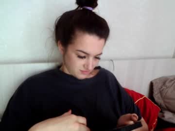 Elisa_Dove208 Chaturbate stream image from August 30, 2025