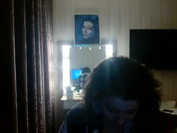 777edelweiss Chaturbate stream image from August 30, 2025