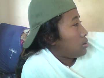 Clarah0123 Chaturbate stream image from August 30, 2025