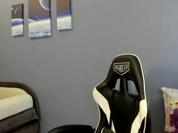 Polihoney Chaturbate stream image from August 30, 2025