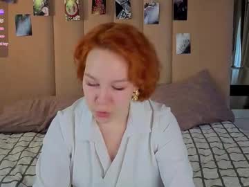Tilliedalba Chaturbate stream image from August 30, 2025