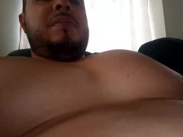 Beefypecs_10 Chaturbate stream image from August 30, 2025