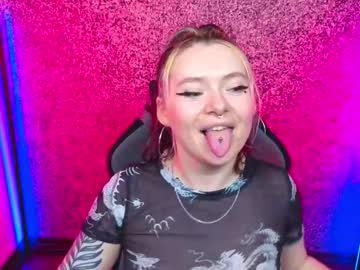 Carolinareaperr Chaturbate stream image from August 30, 2025